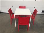 (278) Tafel met 4 stoelen in rood of groene kleur