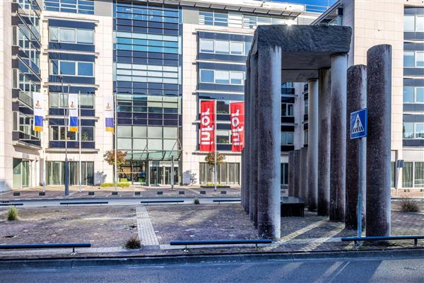 Grote foto te huur kantoorruimte mr. d.u. stikkerstraat 11 arnhem huizen en kamers bedrijfspanden