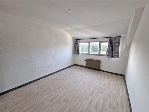 Grote foto bertrix ruime woning 273m terras. huizen en kamers eengezinswoningen