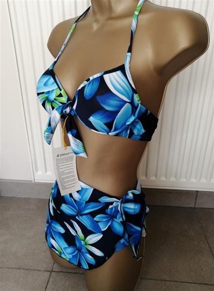 Grote foto voorgevormde bikini in blauwe tinten pareo kleding dames badmode en zwemkleding