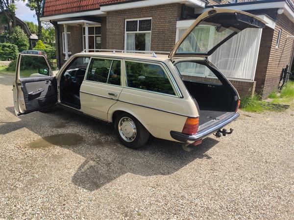 Grote foto mercedes benz 240 td 1985 auto mercedes