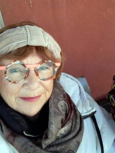 Grote foto lieve oma van 63 zoekt contact contacten en berichten vrouw zoekt man