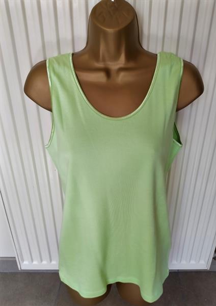 Grote foto elegante mouwloze top in warm pistachegroen kleding dames tops