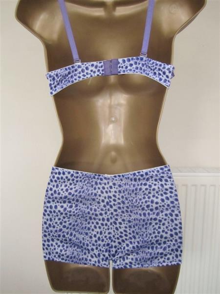 Grote foto prachtige bh met shorty in paarse luipaardprint kleding dames ondergoed en lingerie