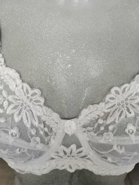 Grote foto chique witte bh in doorzichtige kant 70d kleding dames ondergoed en lingerie