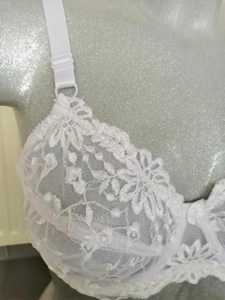 Grote foto chique witte bh in doorzichtige kant 70d kleding dames ondergoed en lingerie