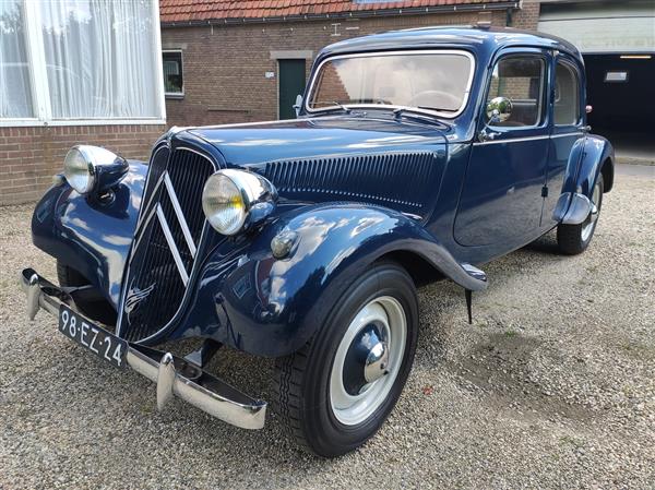 Grote foto citroen traction 11b 1955 in een z. g. st. auto citro n