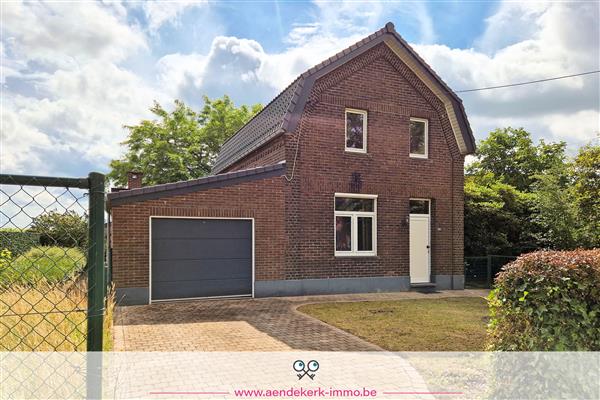 Grote foto gezinswoning met garage in maaseik huizen en kamers bestaand benelux