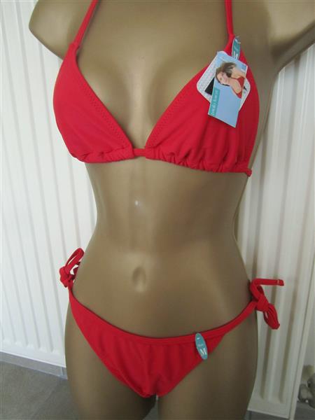 Grote foto mooie rode triangel bikini met koordjes s m l kleding dames badmode en zwemkleding