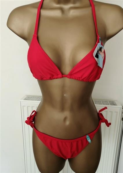 Grote foto mooie rode triangel bikini met koordjes s m l kleding dames badmode en zwemkleding