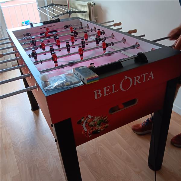 Grote foto voetbaltafel met ledverlichting spiksplinternieuw sport en fitness voetbal