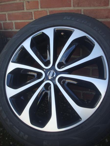 Grote foto 18 inch originele nissan qashqai velgen en banden auto onderdelen banden en velgen