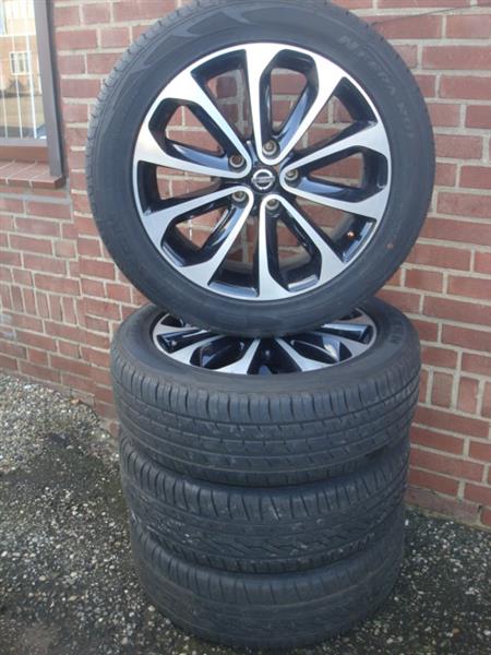 Grote foto 18 inch originele nissan qashqai velgen en banden auto onderdelen banden en velgen