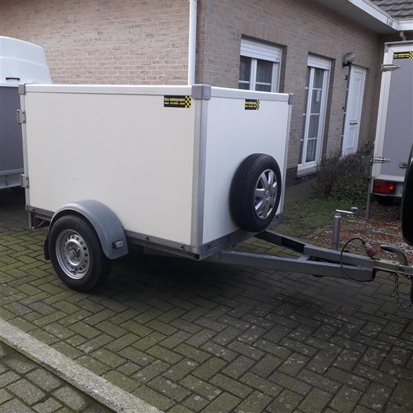 Grote foto gesloten aanhangwagen marco auto diversen aanhangers