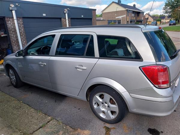 Grote foto te koop opel astra voor onderdelen of export auto opel