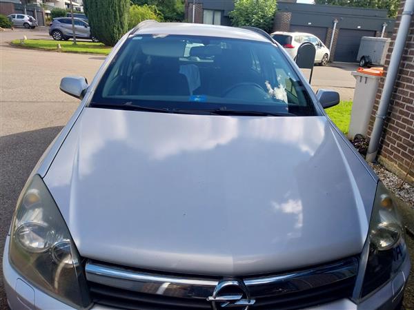 Grote foto te koop opel astra voor onderdelen of export auto opel