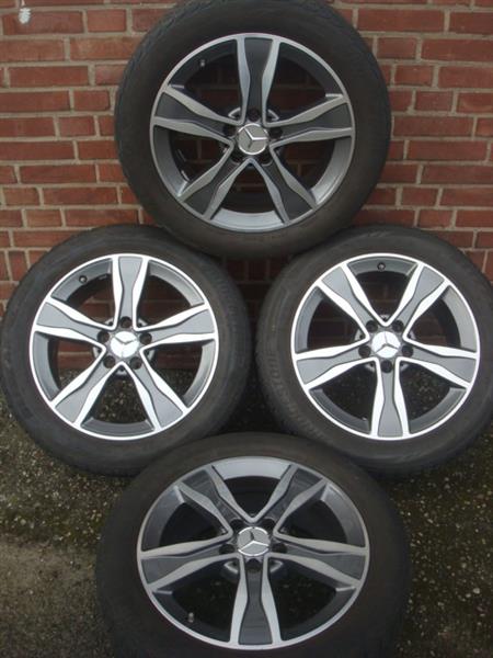 Grote foto 17 inch originele mercedes winterset tpms w205 auto onderdelen banden en velgen