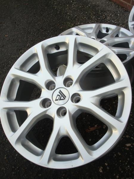 Grote foto 17 inch originele jeep velgen steek 5x110 auto onderdelen banden en velgen