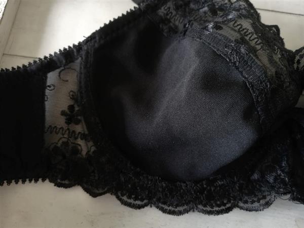 Grote foto klassevolle zwarte bh met mooie kant 75c kleding dames ondergoed en lingerie