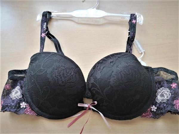 Grote foto chique zwarte bh van lingadore 75b tot 85e kleding dames ondergoed en lingerie merkkleding