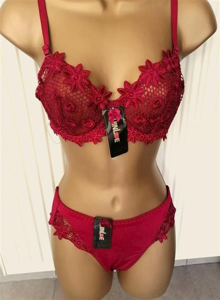 Grote foto doorzichtige bh met slip in chique wijnrode kleur kleding dames ondergoed en lingerie