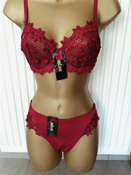 Grote foto doorzichtige bh met slip in chique wijnrode kleur kleding dames ondergoed en lingerie