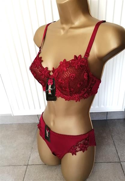 Grote foto doorzichtige bh met slip in chique wijnrode kleur kleding dames ondergoed en lingerie