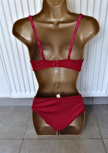 Grote foto doorzichtige bh met slip in chique wijnrode kleur kleding dames ondergoed en lingerie