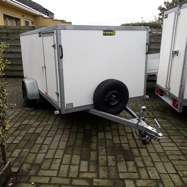 Grote foto gesloten aanhangwagen 2 zijdeuren auto diversen aanhangers