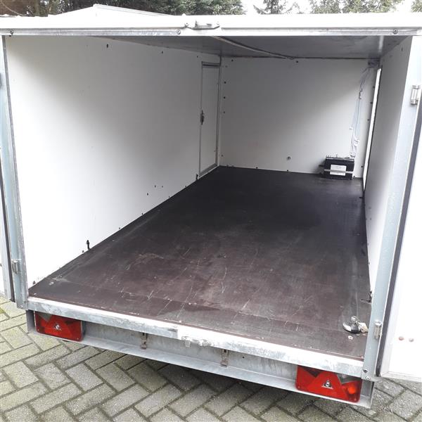 Grote foto gesloten aanhangwagen 2 zijdeuren auto diversen aanhangers