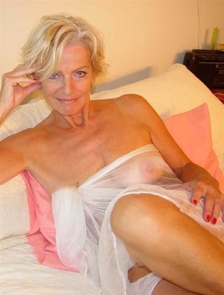 Grote foto oudere dame zoekt jonge re man erotiek vrouw zoekt mannelijke sekspartner