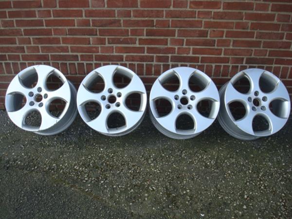 Grote foto 17 inch originele gti velgen steek 5x112 auto onderdelen banden en velgen