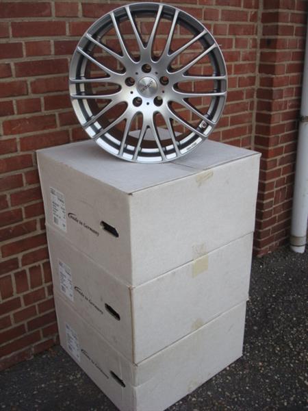 Grote foto 18 inch dezent 8j 5x112 et35 naaf 70 1 auto onderdelen banden en velgen