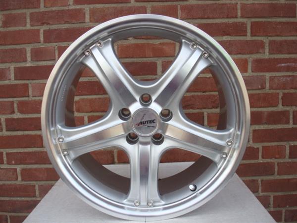 Grote foto 17 inch autec velgen niewu set steek5x100 auto onderdelen banden en velgen