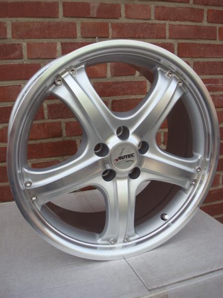 Grote foto 17 inch autec velgen niewu set steek5x100 auto onderdelen banden en velgen