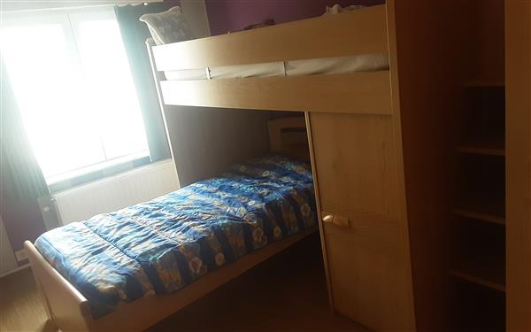 Grote foto hoogslaper met extra bed en kast onder te koop huis en inrichting bedden